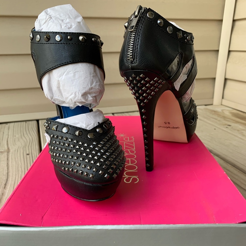 “Fearless” Black Studded High Heels